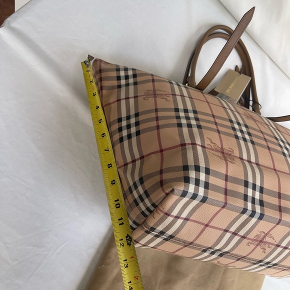 BURBERRY HAYMARKET CHECK MEDIUM SALISBURY BAG Tote  Camel   $895 New Aunt. - Picture 10 of 16